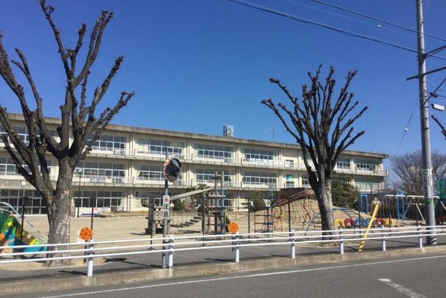 安城市里町　里町小学校