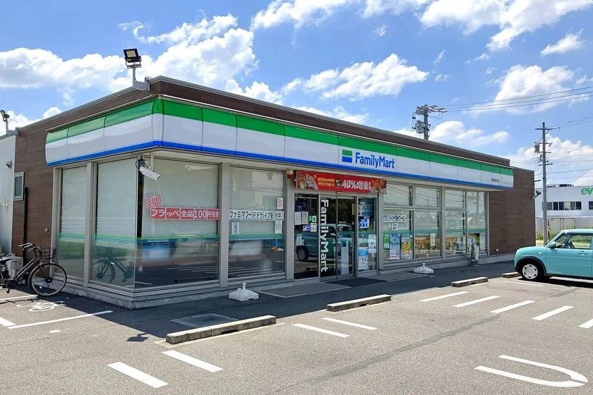 岡崎市赤渋町　ファミリーマート